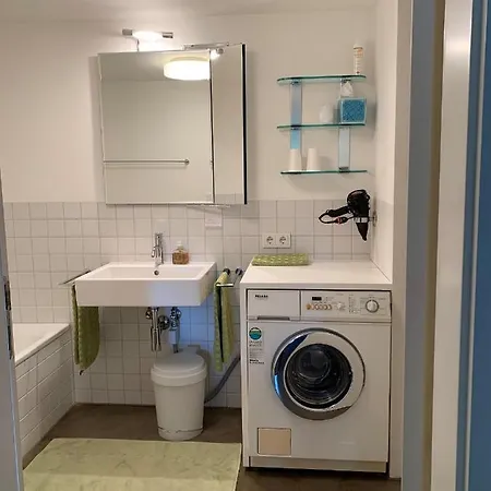 Апартаменты F80-die Feine Ferienwohnung Регенсбург