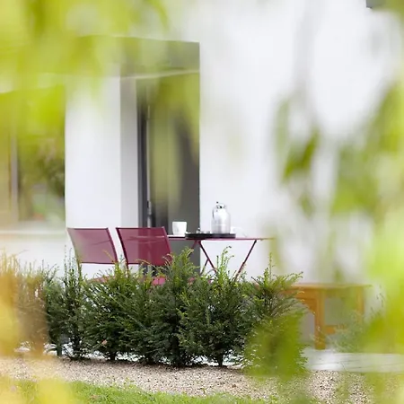 Апартаменты F80-die Feine Ferienwohnung Регенсбург